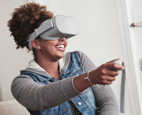 Oculus-Go-Lifestyle