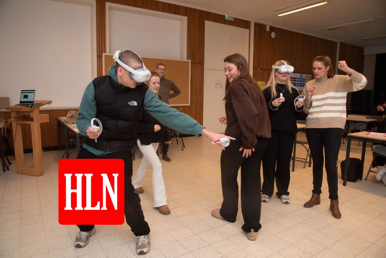 Leerlingen Mariagaard oefenen hun EHBO-vaardigheden in Virtual Reality